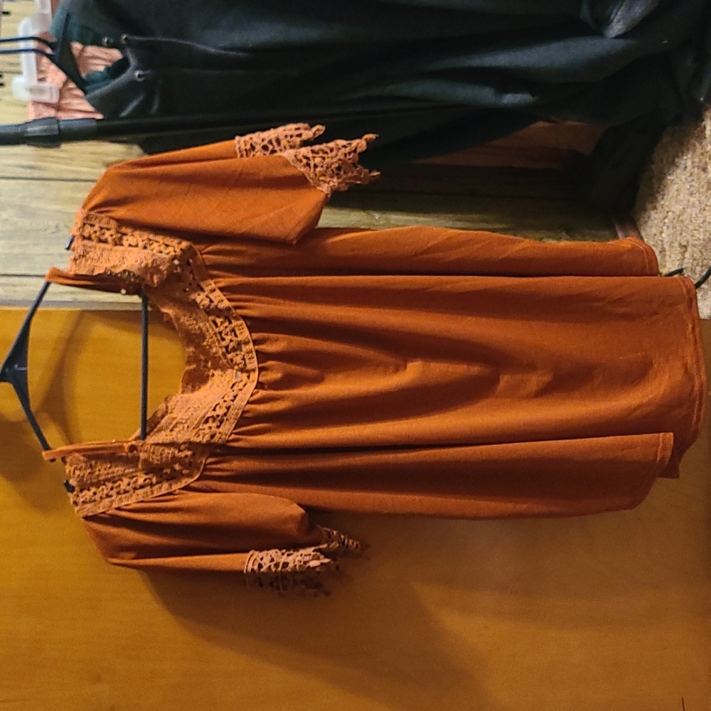 Copper orange, brand vine and valley size XL
